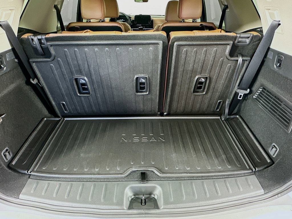 New 2025 Nissan Pathfinder Platinum image 35
