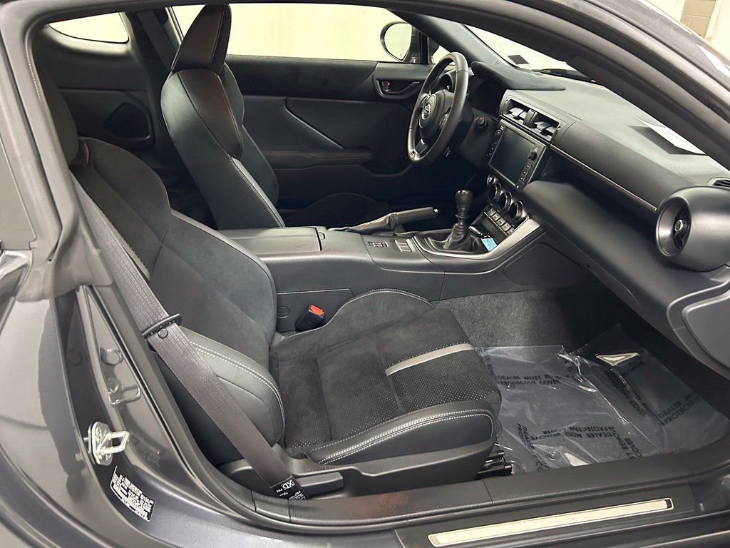 Used 2026 Toyota GR86 Premium w/ ALL Weather Mat Package (TMS) RWD image 13