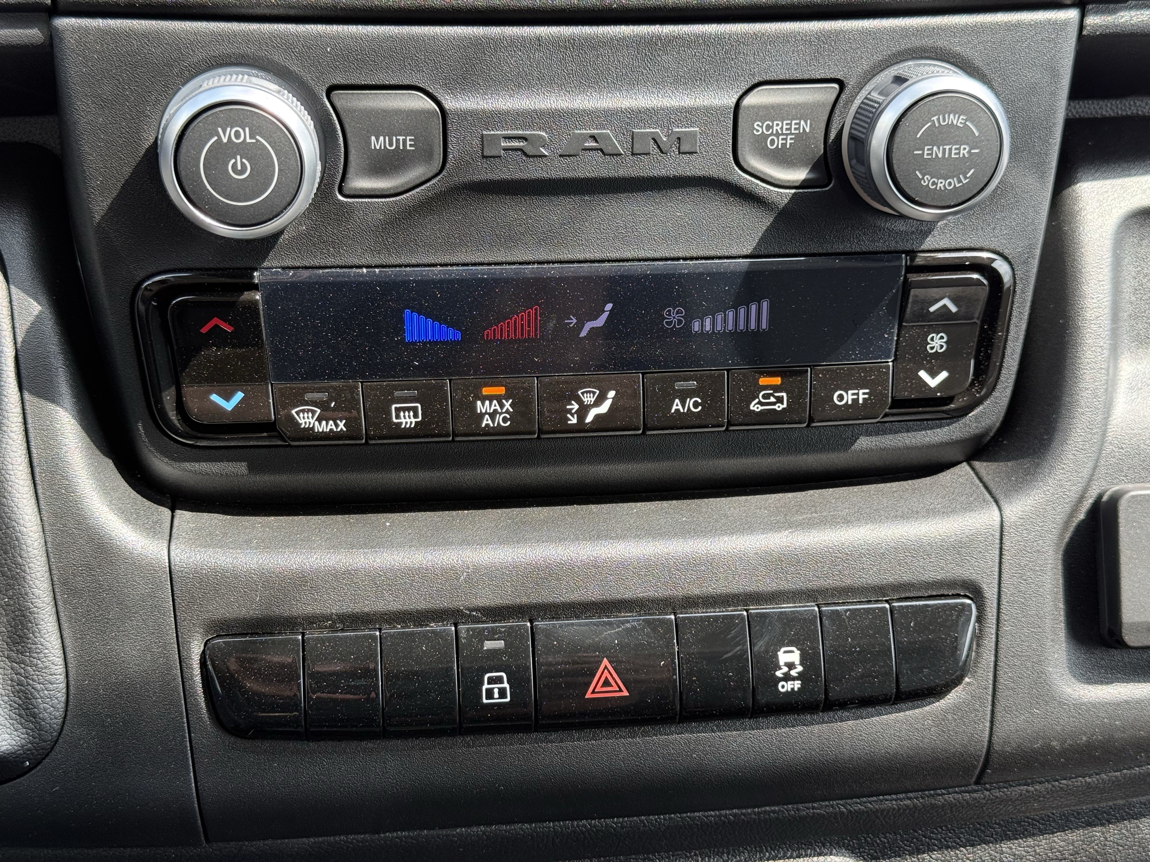 New 2026 RAM ProMaster 2500 w/ Convenience Group FWD image 25