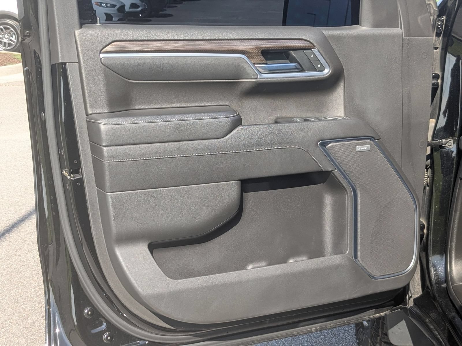 Used 2022 Chevrolet Silverado 1500 LT Trail Boss w/ Convenience Package II AWD/4WD image 11