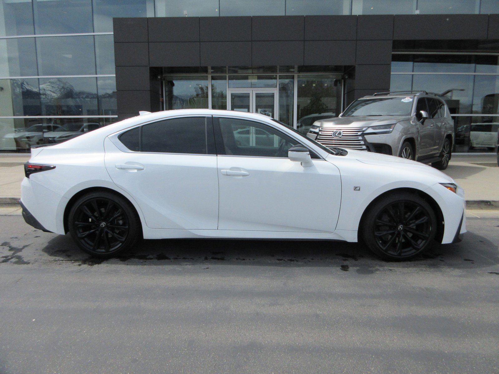 Used 2023 Lexus IS 350 F Sport w/ Memory Package image 11