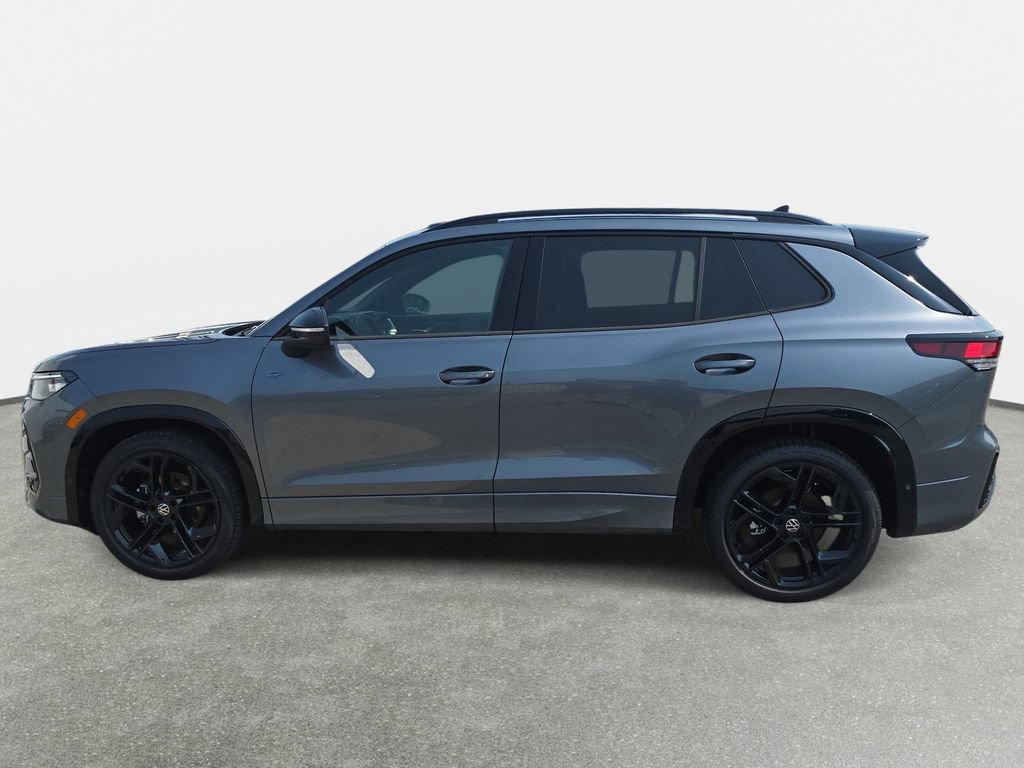 New 2026 Volkswagen Tiguan SE R-Line FWD image 8