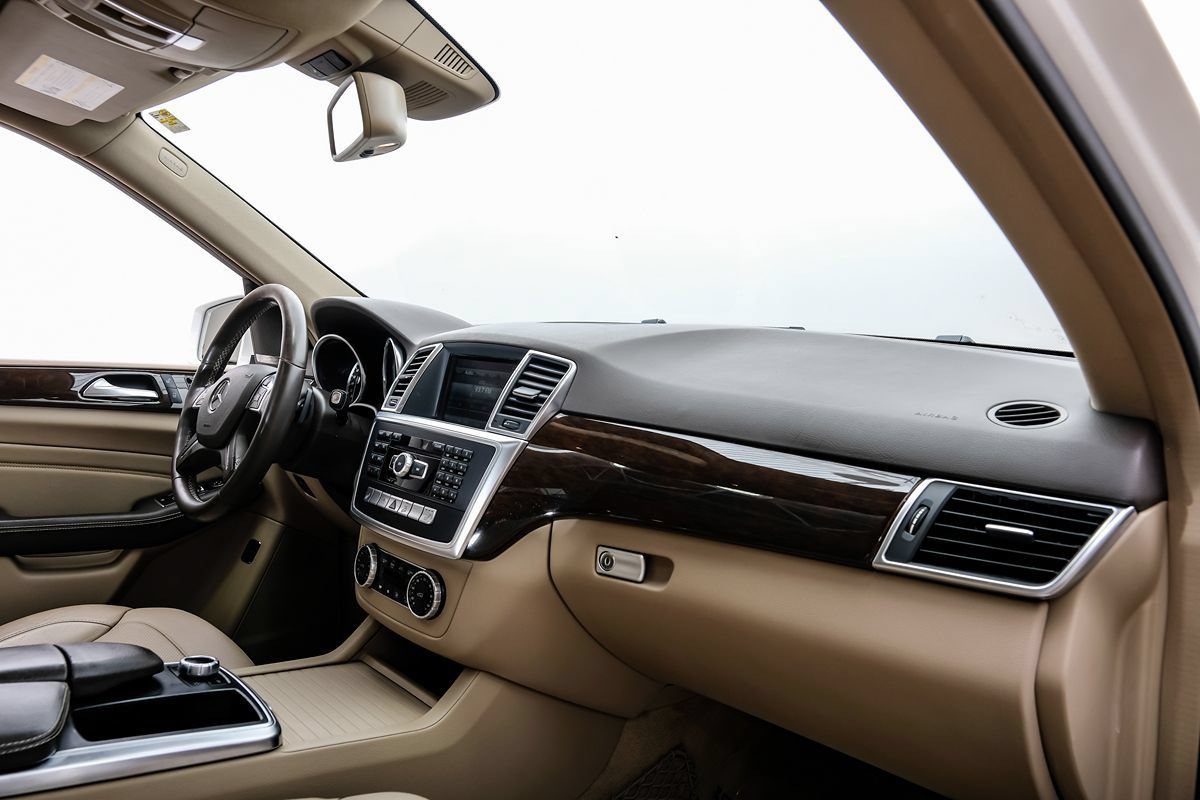 Used 2015 Mercedes-Benz ML 350 4MATIC w/ Premium 1 Package image 11