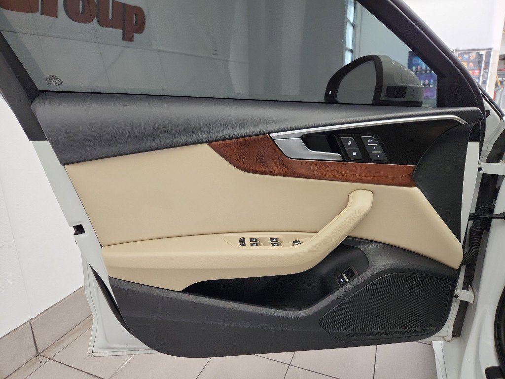 Used 2023 Audi A4 2.0T Premium w/ Convenience Package image 6