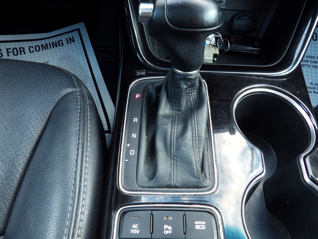 Used 2015 Kia Sorento SX image 28