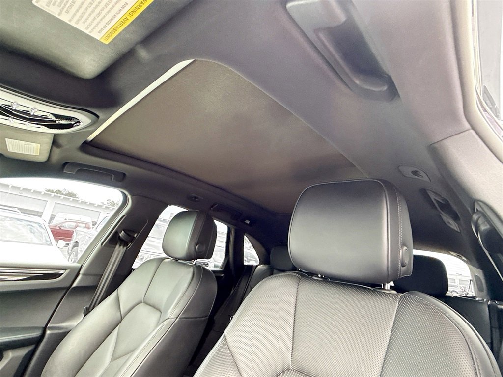 Used 2022 Porsche Macan S w/ Premium Package Plus image 24