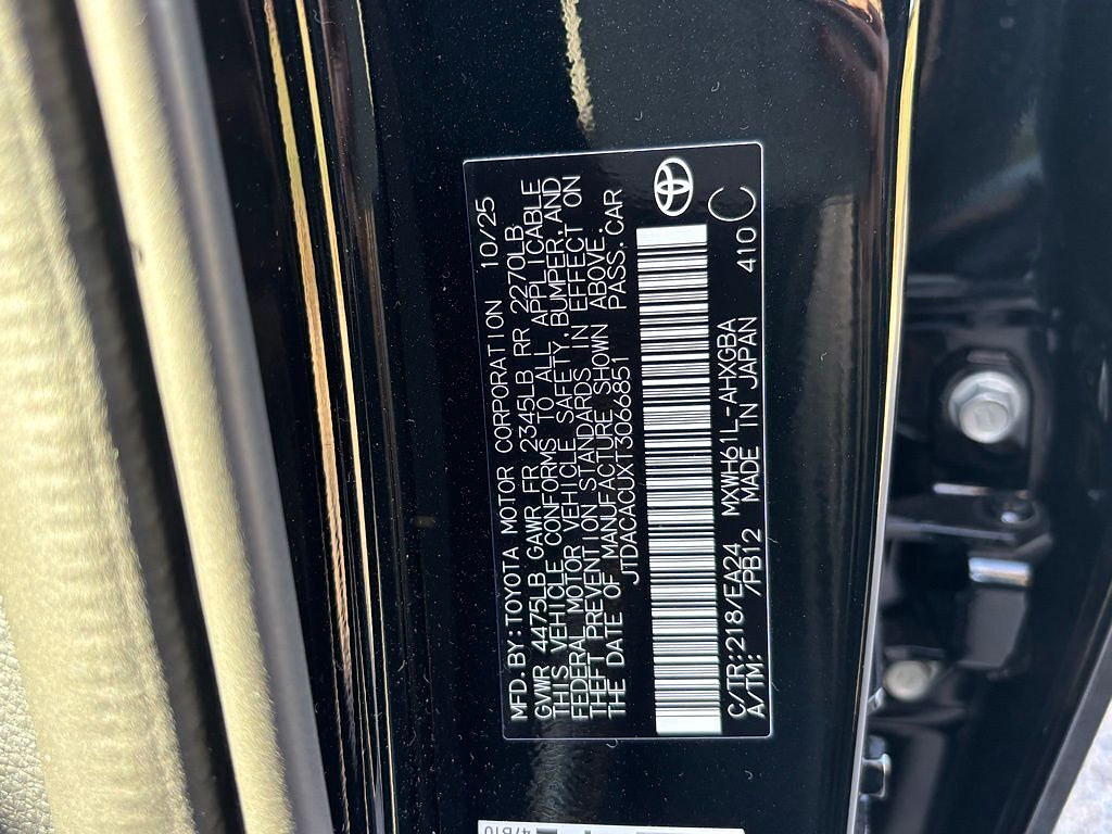 New 2026 Toyota Prius Plug-In Hybrid FWD image 27