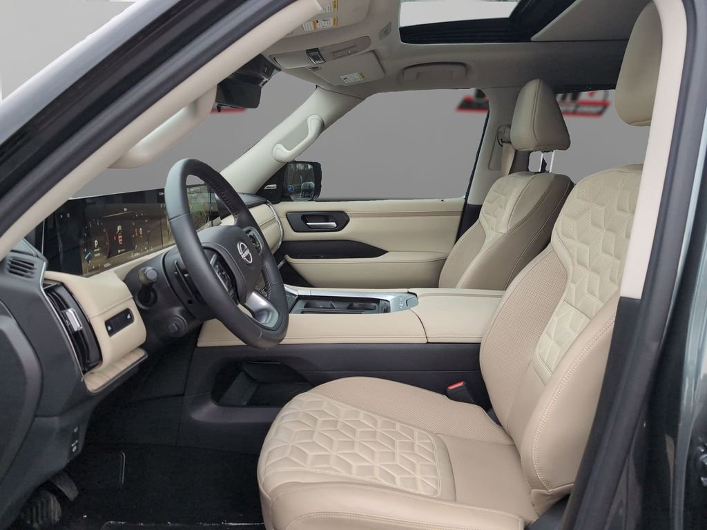 Used 2025 Nissan Armada Platinum image 9