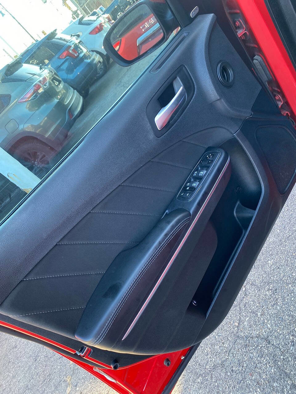 Used 2018 Dodge Charger R/T image 16