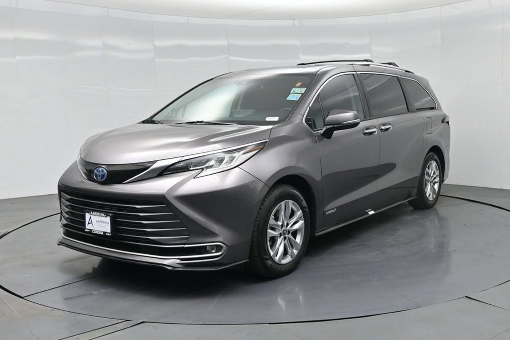 Used 2021 Toyota Sienna Limited FWD image 60