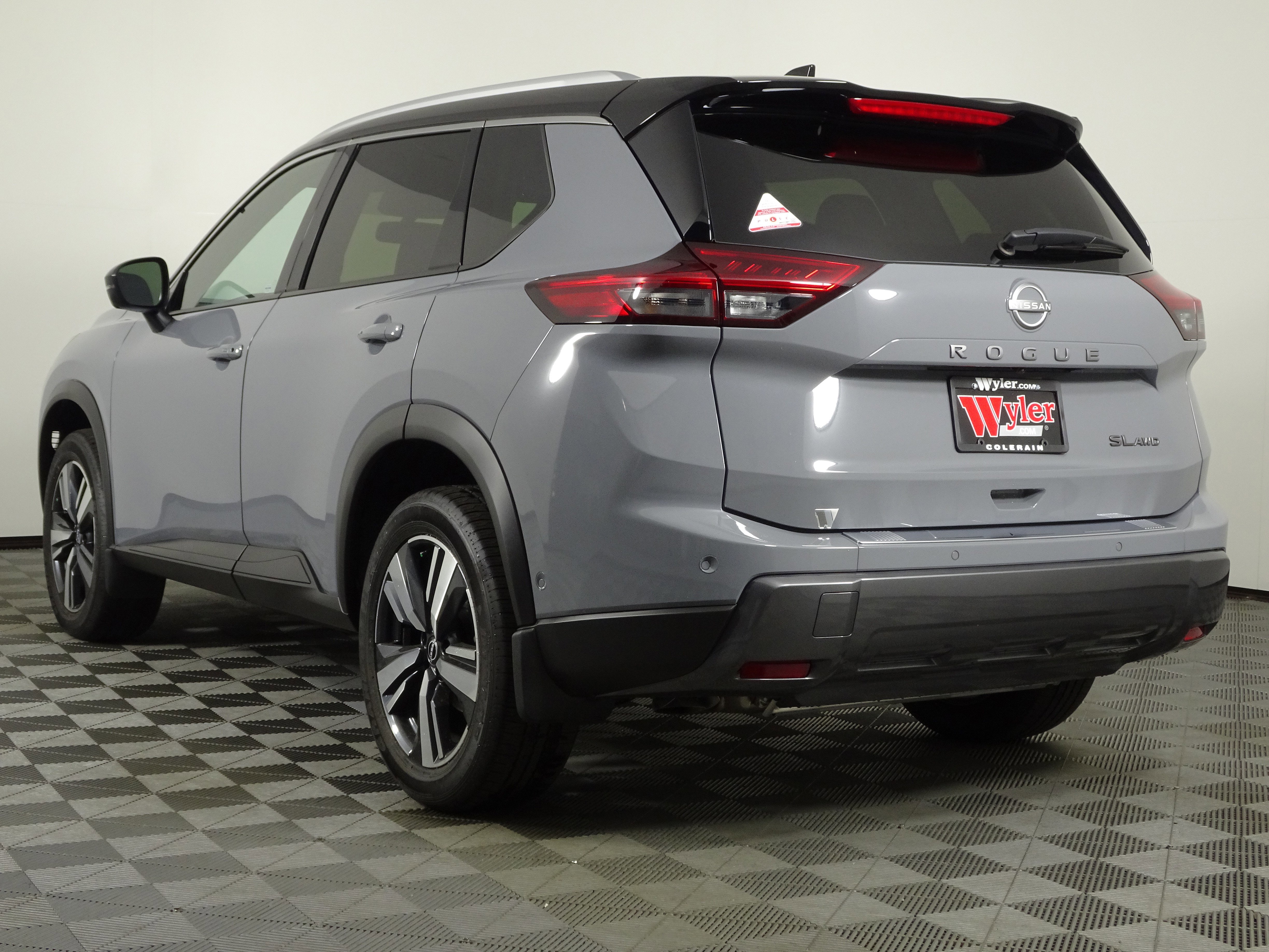 New 2025 Nissan Rogue SL image 16