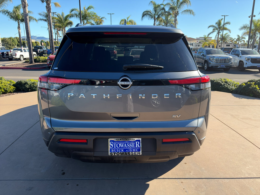 Used 2024 Nissan Pathfinder SV image 4