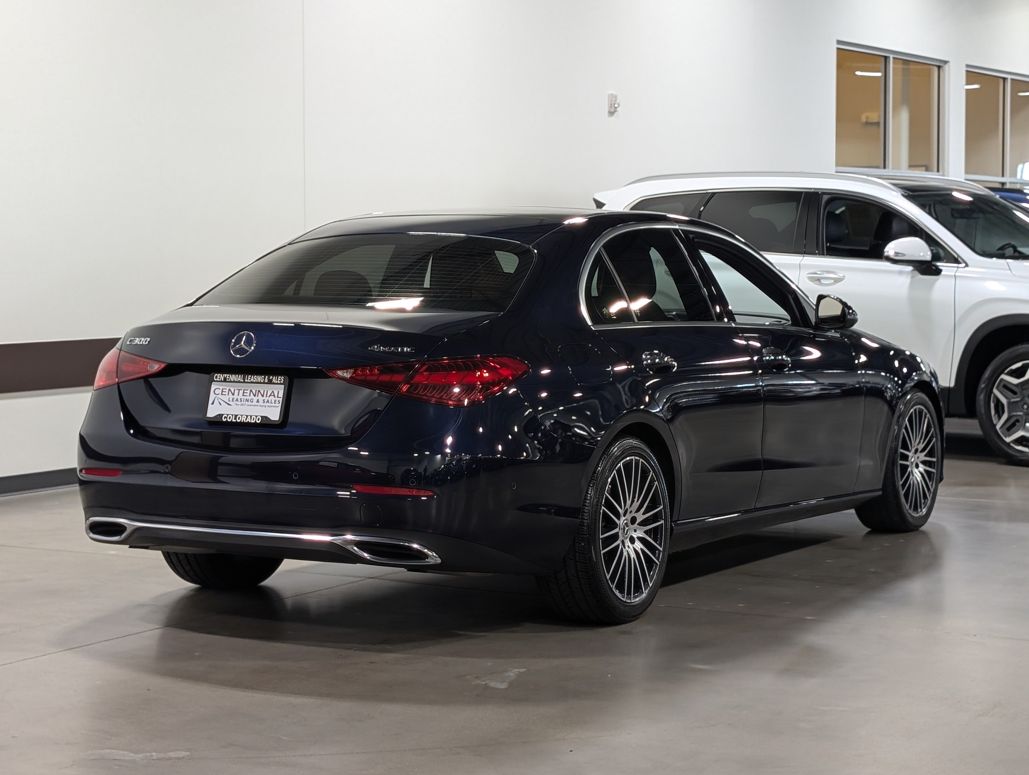 Used 2022 Mercedes-Benz C 300 4MATIC Sedan image 3