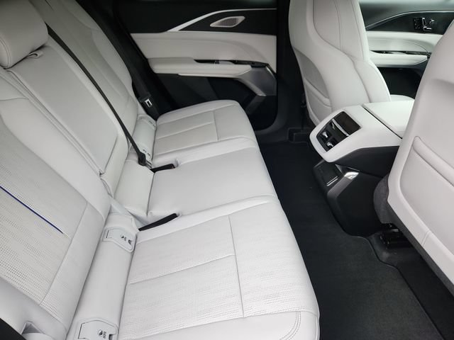 New 2026 Cadillac Lyriq Signature Sport AWD/4WD image 23