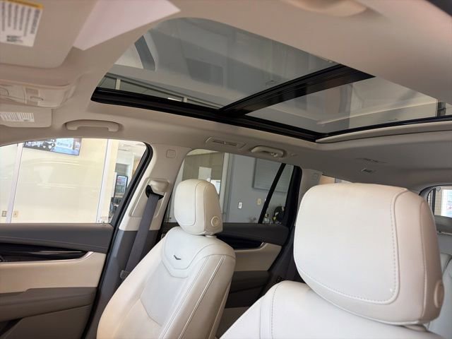 Used 2024 Cadillac XT6 Premium Luxury w/ LPO, Floor Liner Package AWD/4WD image 2