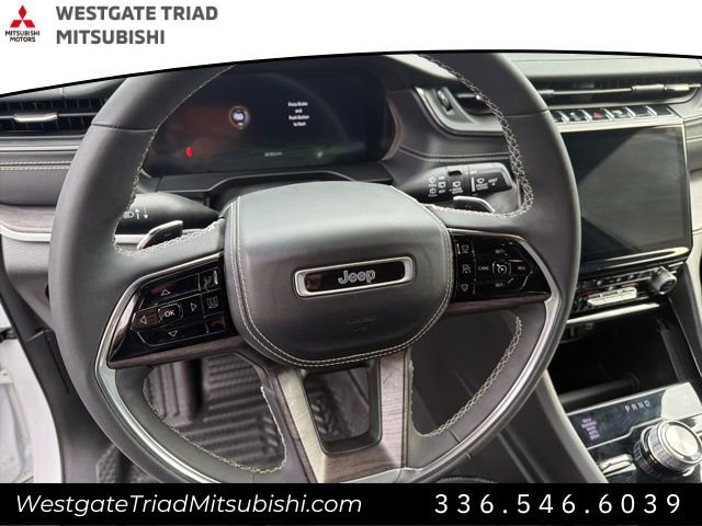 Used 2023 Jeep Grand Cherokee Overland image 12