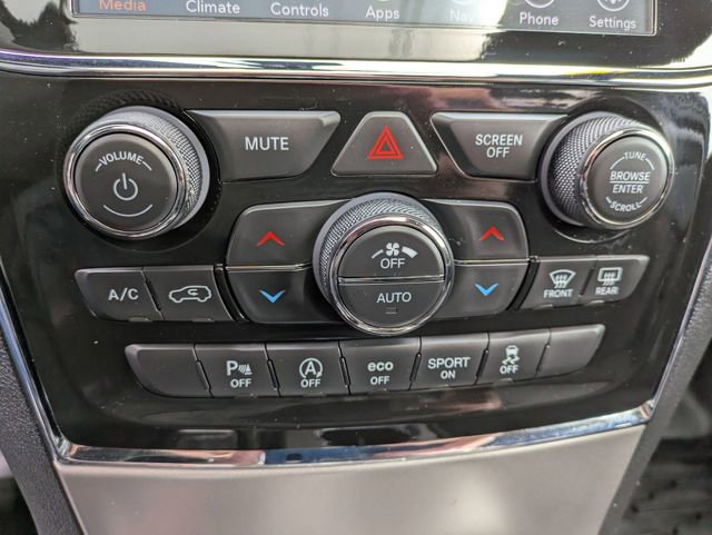 Used 2021 Jeep Grand Cherokee Laredo X image 22