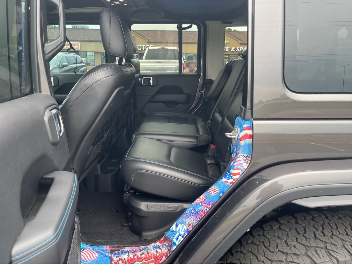 Used 2021 Jeep Wrangler Unlimited Rubicon 4xe w/ Steel Bumper Group AWD/4WD image 10