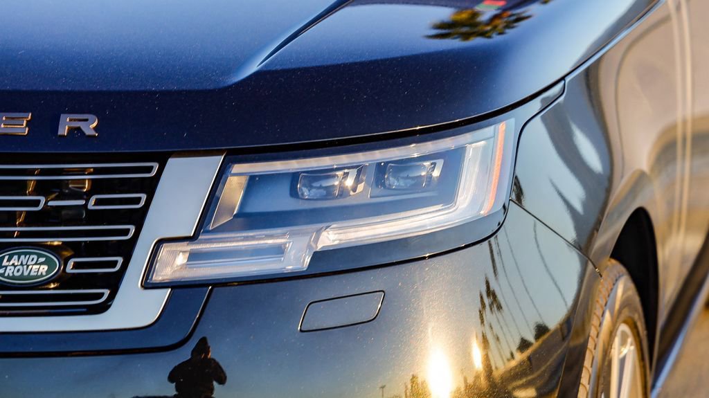 Used 2023 Land Rover Range Rover SE image 5