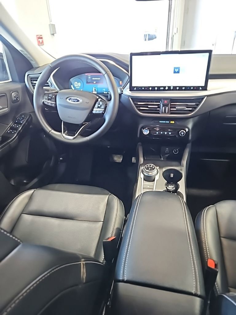 Used 2025 Ford Escape Platinum image 25