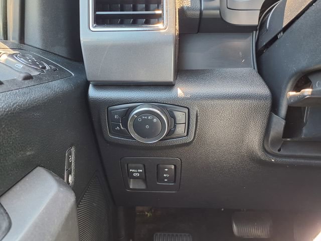 Used 2020 Ford F150 XLT w/ Equipment Group 302A Luxury AWD/4WD image 32