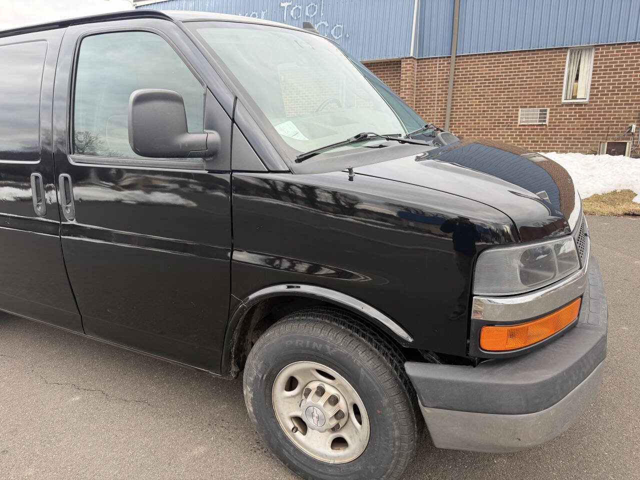 Used 2016 Chevrolet Express 2500 RWD image 8