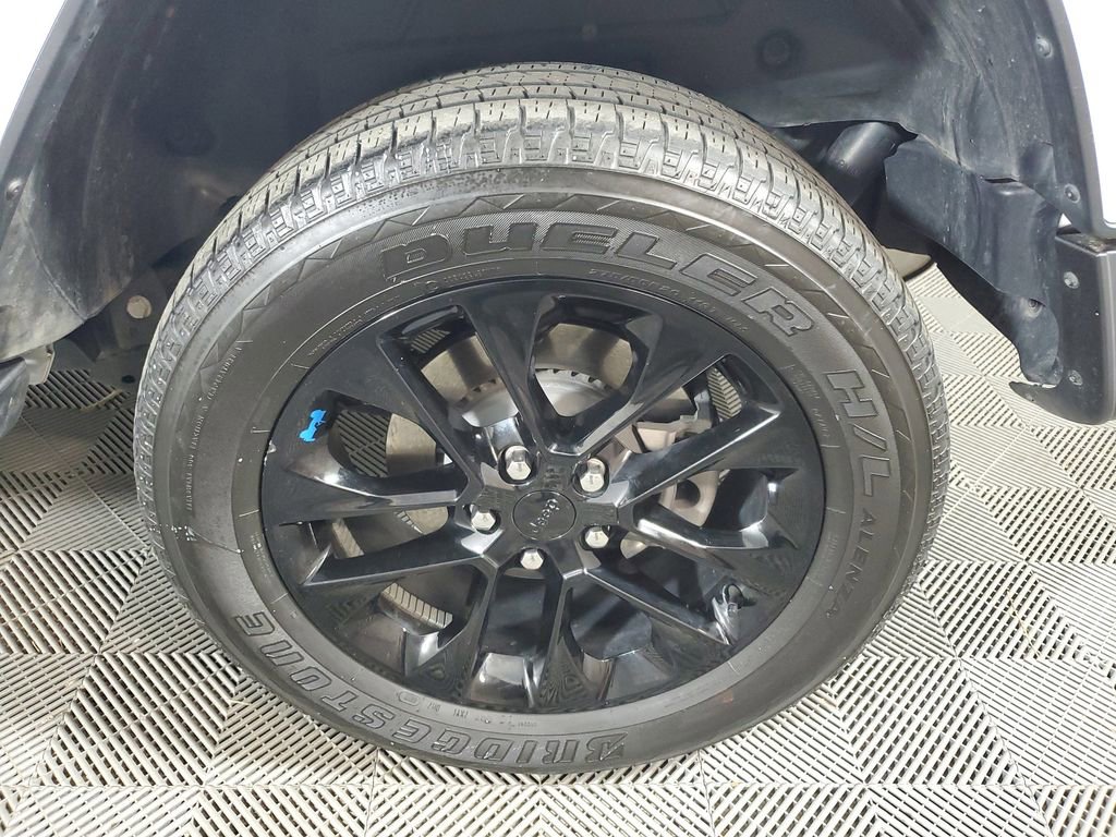 Used 2023 Jeep Wrangler Unlimited Sahara w/ Cold Weather Group image 9