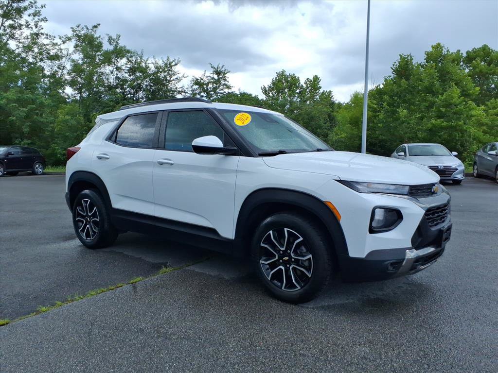 Used 2022 Chevrolet TrailBlazer ACTIV w/ Convenience Package FWD image 3