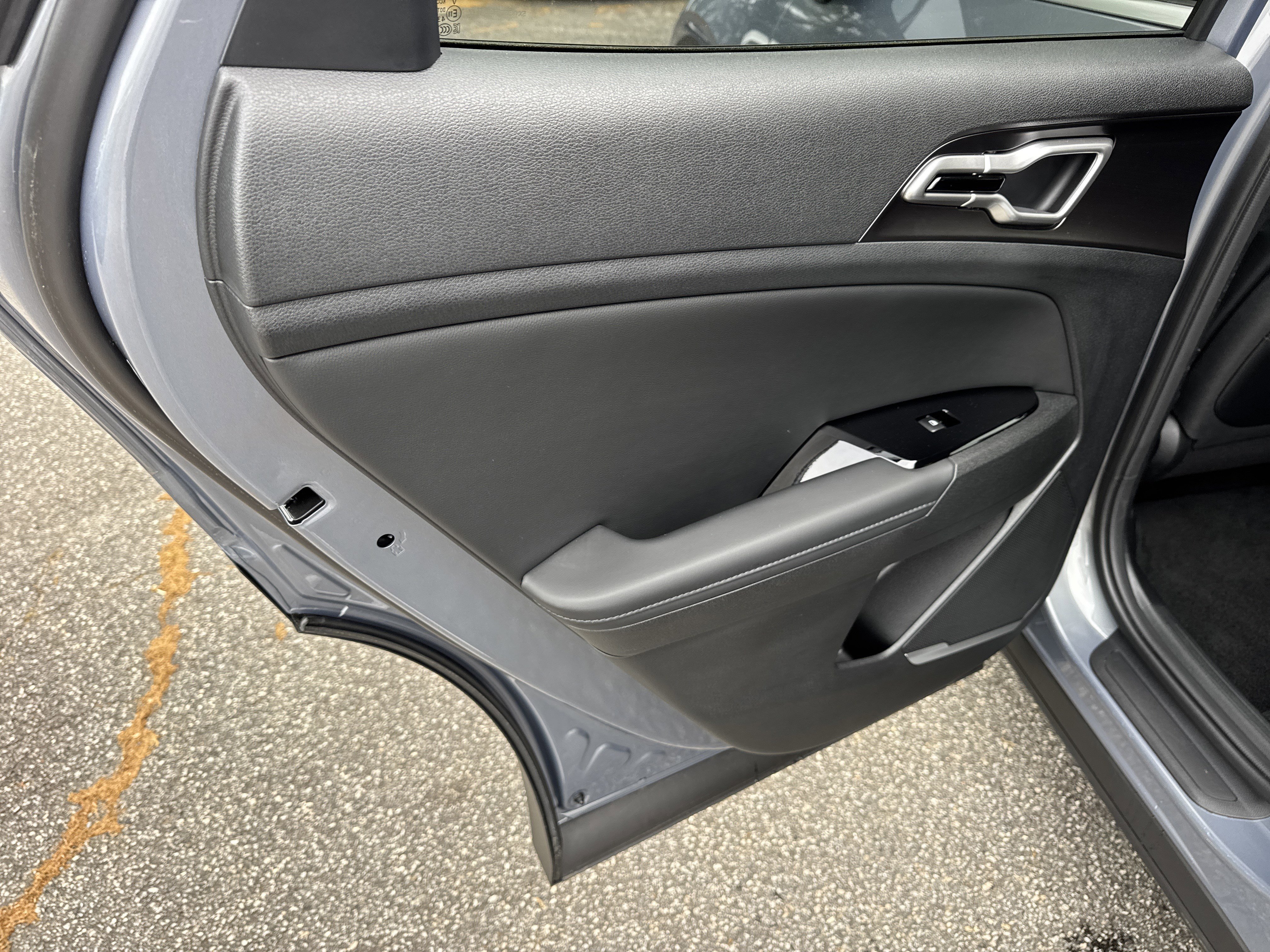 Certified 2025 Kia Sportage EX image 21