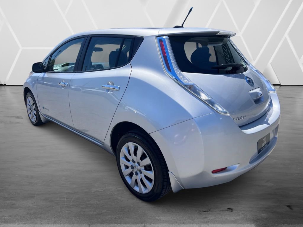 Used 2014 Nissan Leaf S FWD image 8
