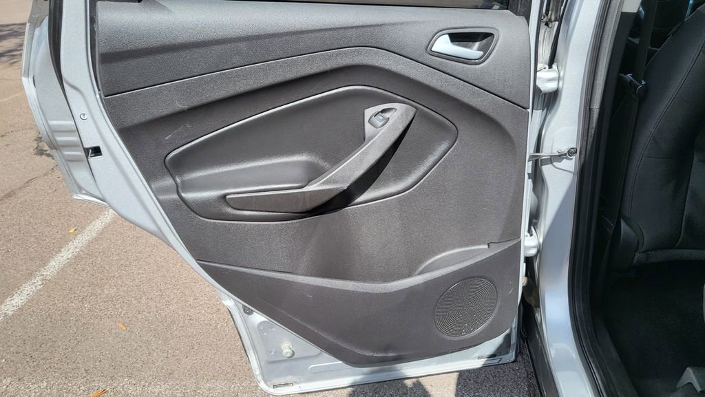 Used 2015 Ford Escape SE image 21