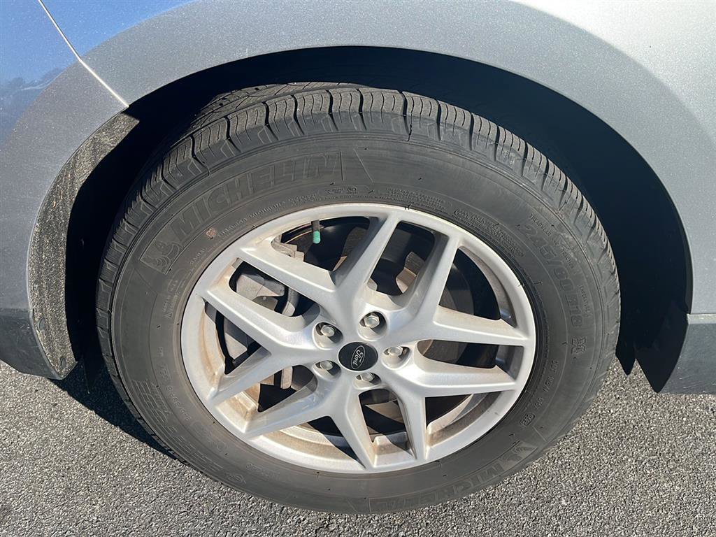 Used 2024 Ford Edge SEL w/ Convenience Package image 15