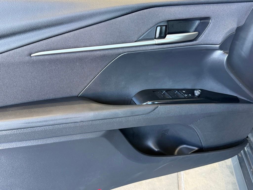 Used 2025 Toyota Camry LE image 18