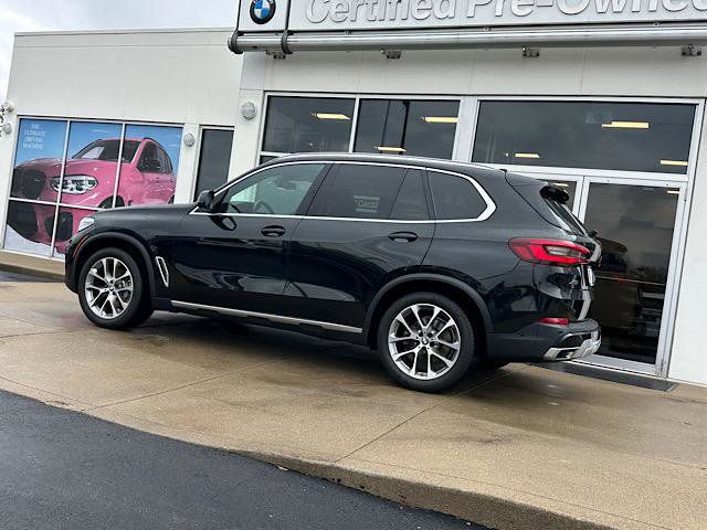 Used 2021 BMW X5 xDrive40i w/ Premium Package image 6