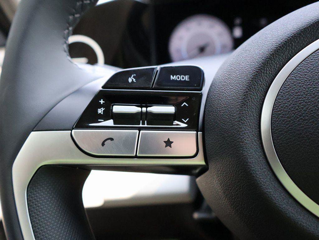 New 2025 Hyundai Elantra Limited image 27