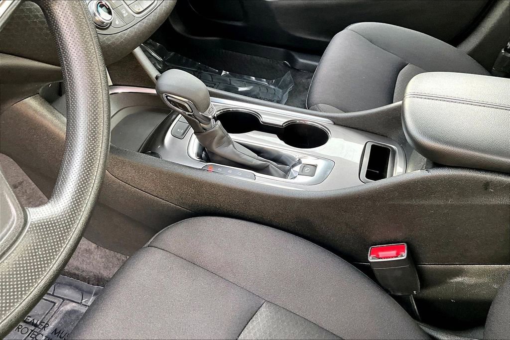 Used 2025 Chevrolet Malibu LT image 17