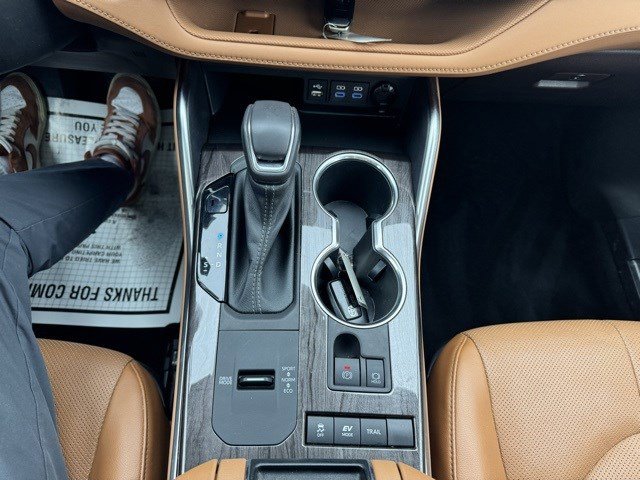 Used 2022 Toyota Highlander Platinum image 22