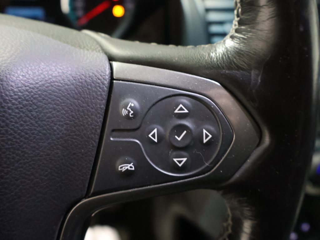 Used 2018 Chevrolet Suburban Premier image 38