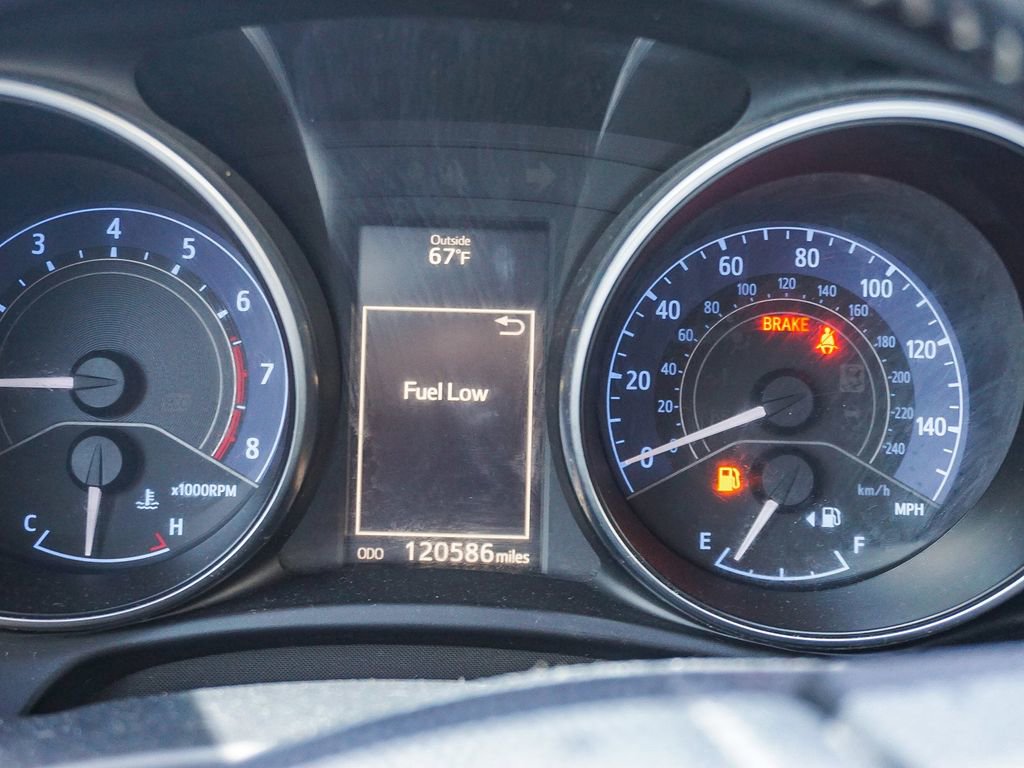 Used 2018 Toyota Corolla iM w/ Carpet Mat Package (TMS) FWD image 21