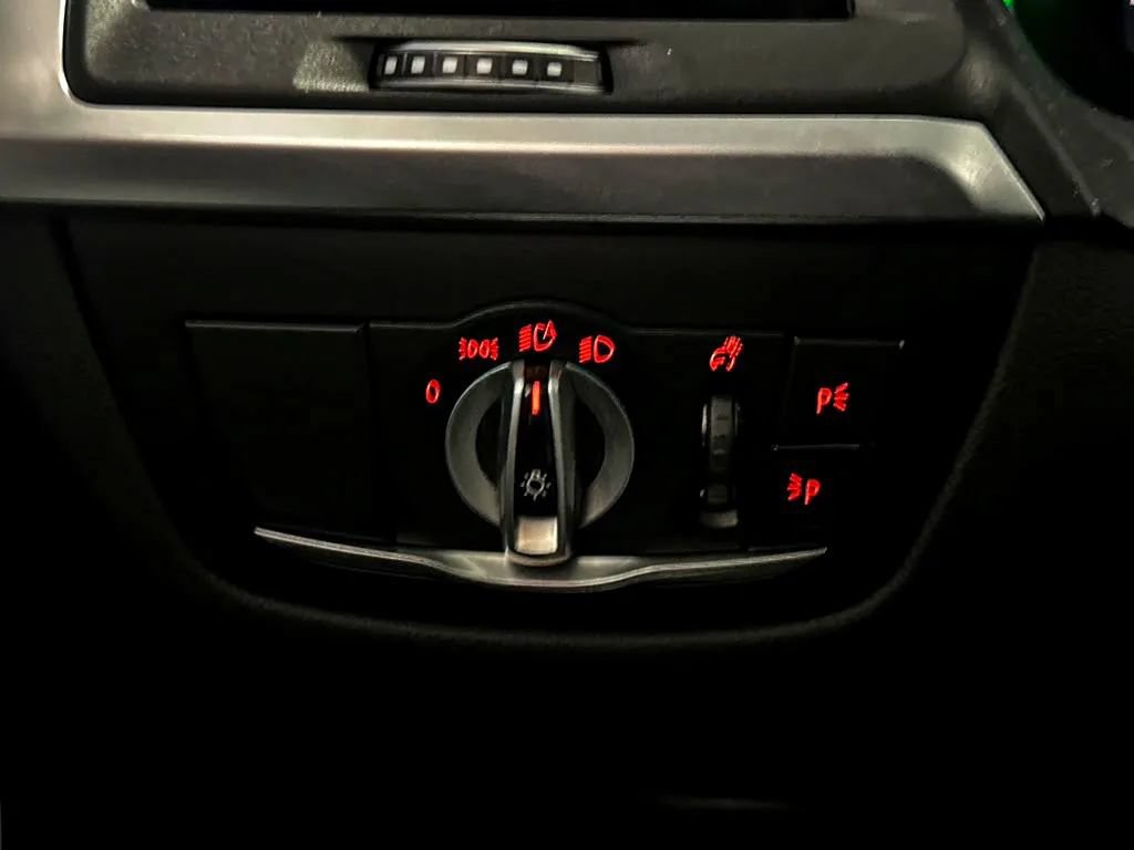 Used 2024 BMW X3 sDrive30i w/ Premium Package RWD image 29