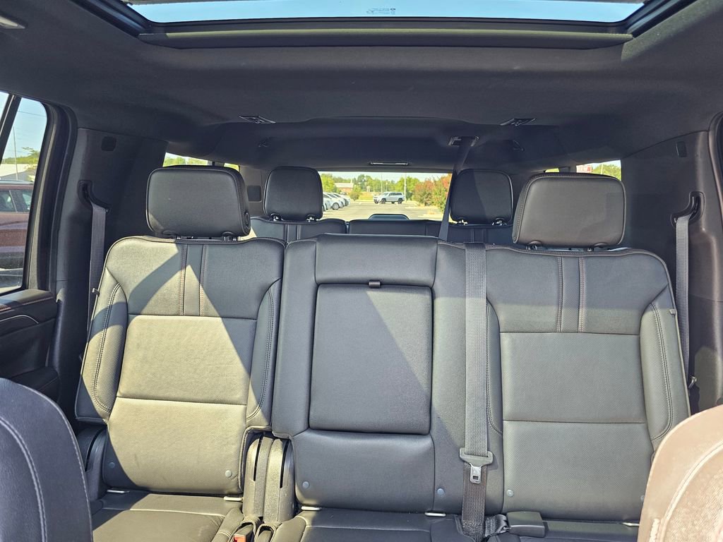 Used 2021 Chevrolet Suburban RST image 31