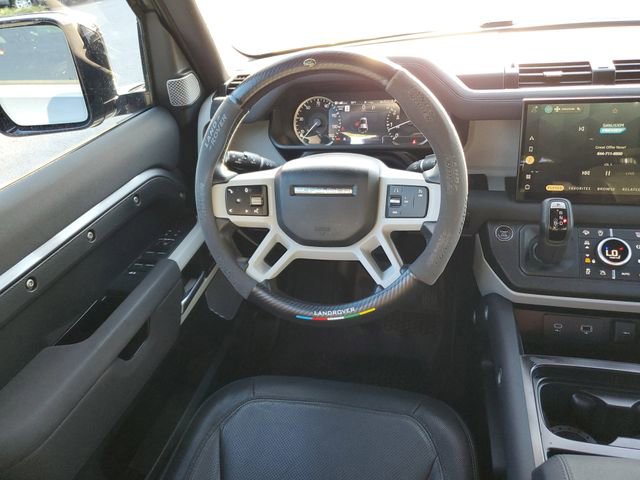 Used 2023 Land Rover Defender 130 X-Dynamic SE AWD/4WD image 12