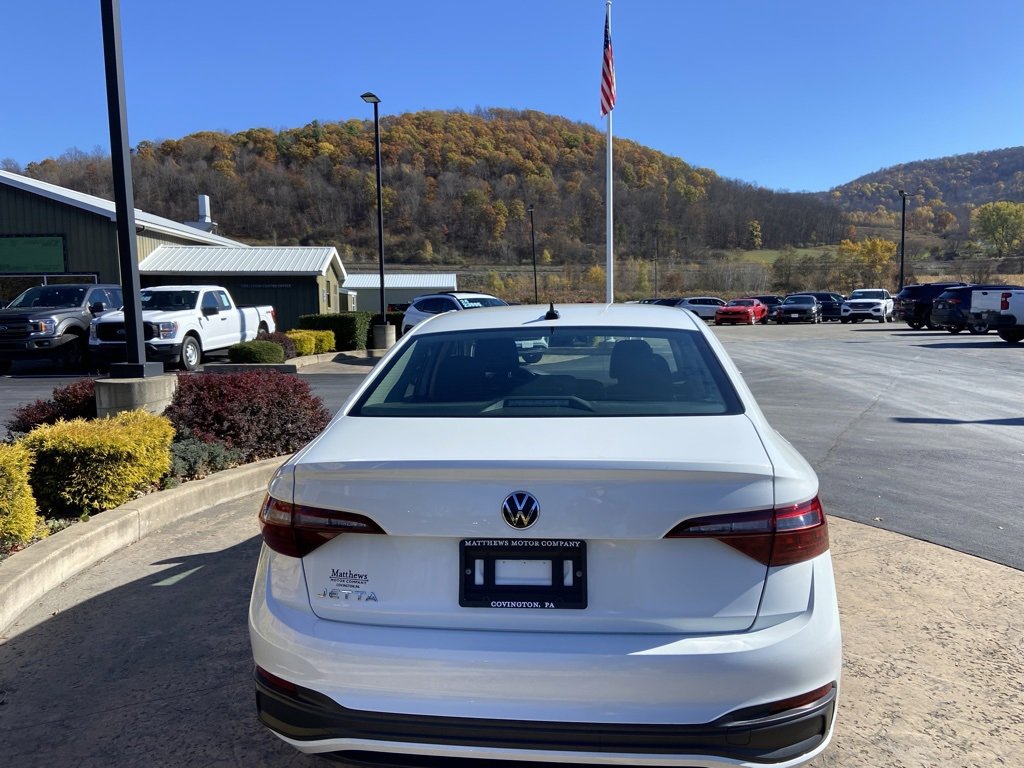 Used 2024 Volkswagen Jetta S image 6