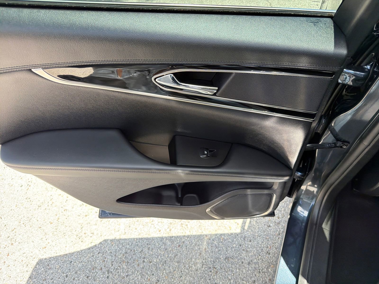 Used 2022 Lincoln Nautilus FWD image 34