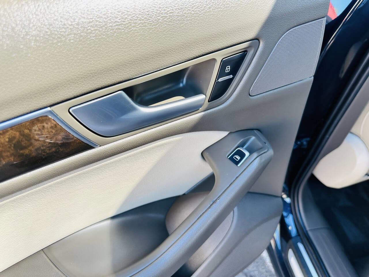 Used 2013 Audi Q5 2.0T Premium Plus w/ Premium Plus Pkg image 24