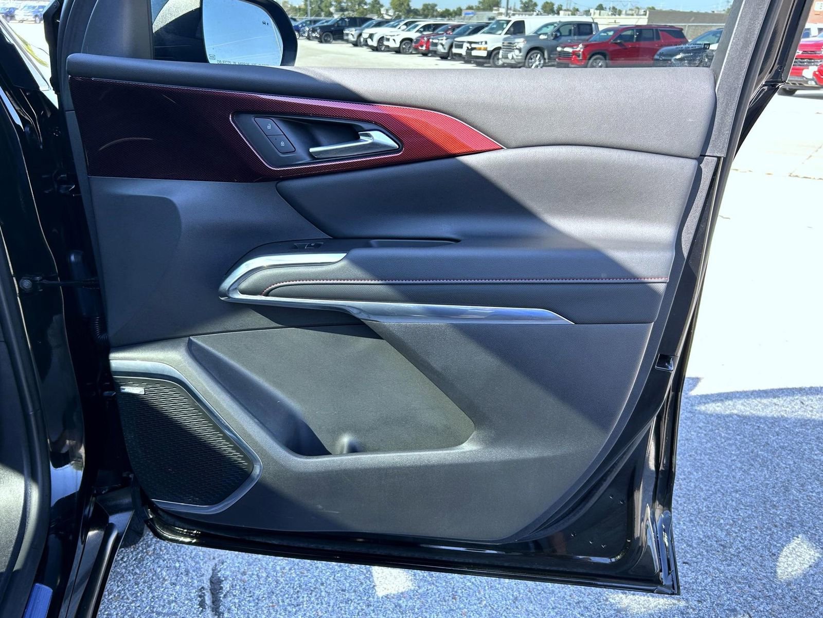 Used 2025 Chevrolet Traverse RS w/ LPO, Floor Liner Package image 16