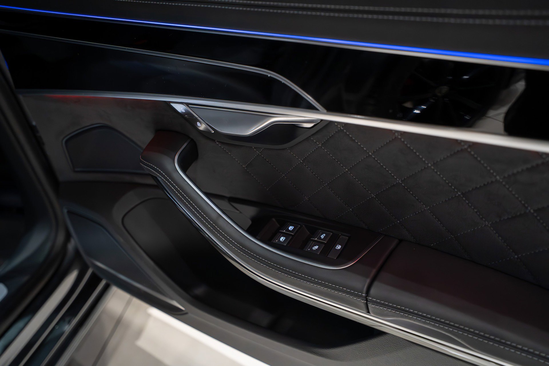 Used 2023 Audi S8 w/ S8 Comfort Plus Package image 59