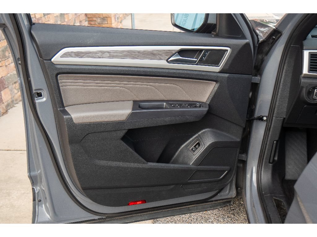 Used 2021 Volkswagen Atlas Cross Sport SE w/ Panoramic Sunroof Package AWD/4WD image 10