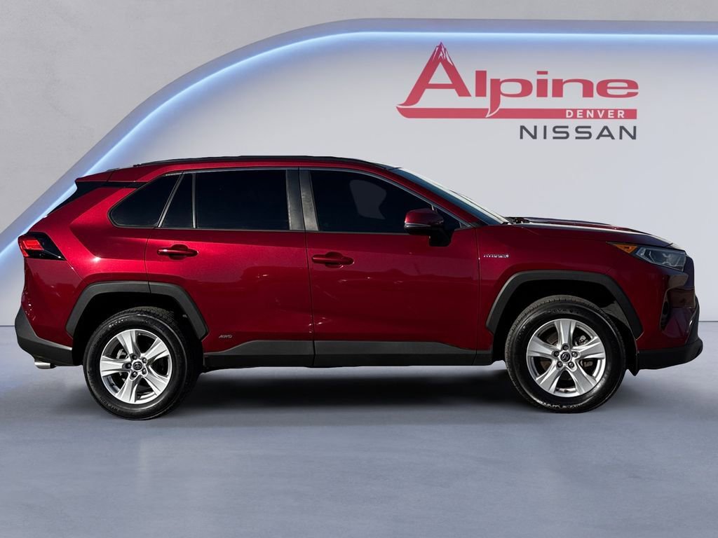 Used 2021 Toyota RAV4 XLE image 6