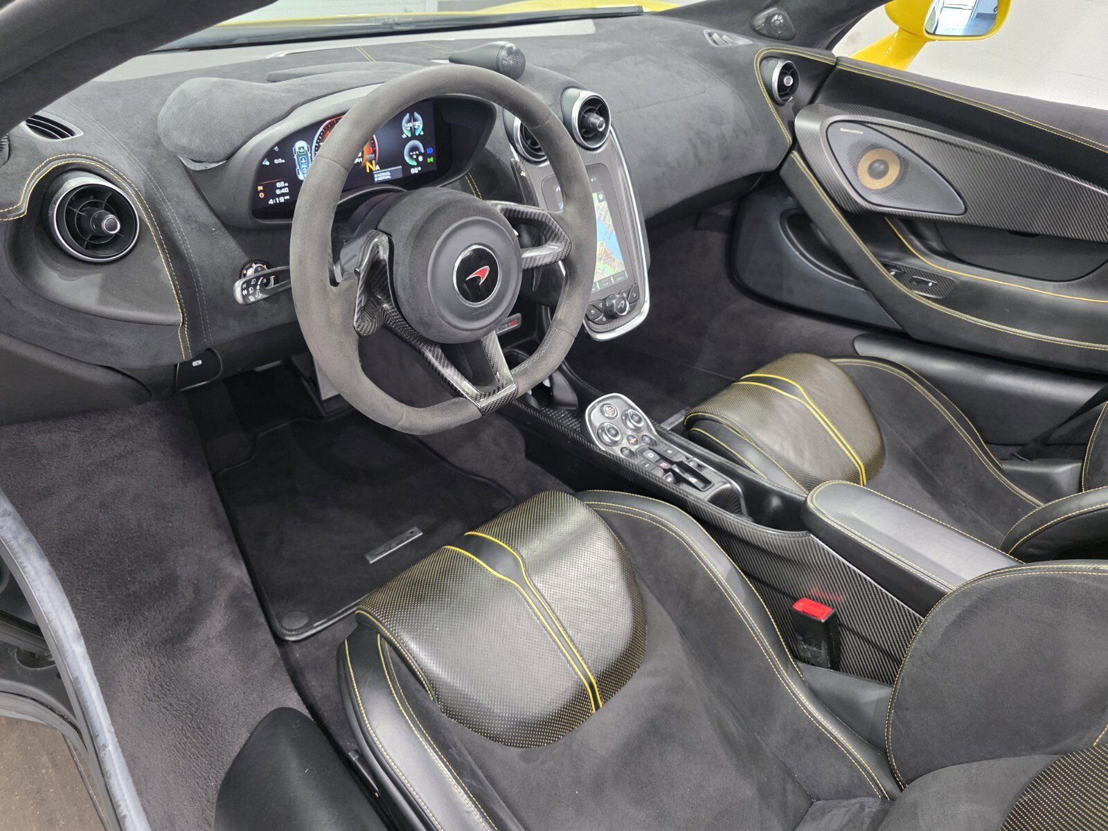 Used 2018 McLaren 570S Spider image 7